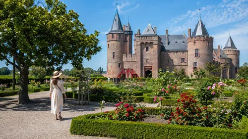 Wander the Gardens